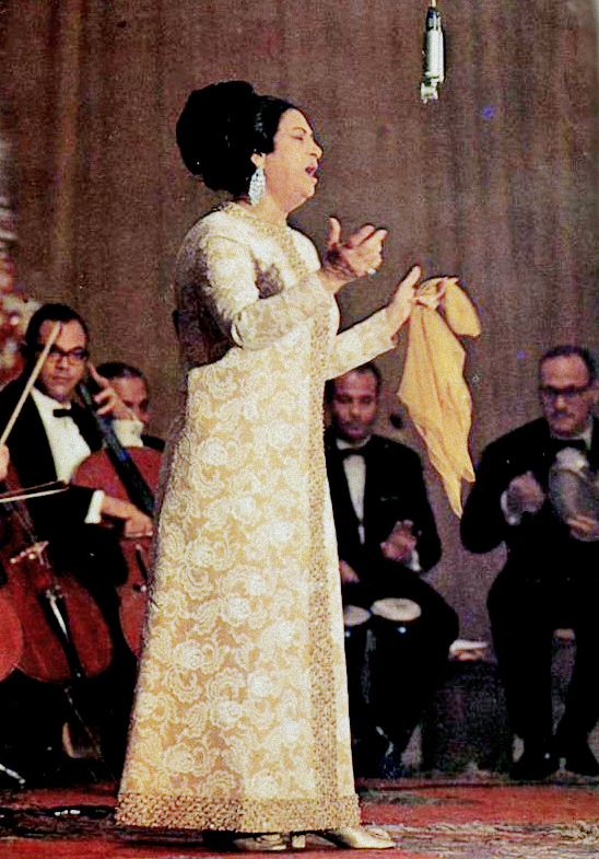OUM KALTHOUM chanteuse 7
